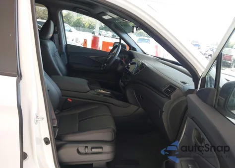 2025 Honda Ridgeline Trailsport z USA, uszkodzony, nr VIN 5FPYK3F60SB009853